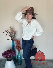 Load image into Gallery viewer, Roosevelt Sweater