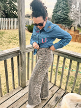 Load image into Gallery viewer, Leo Leopard Denim

