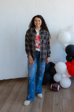 Load image into Gallery viewer, NE Huskers Gridiron Football Tee
