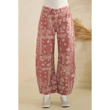 Load image into Gallery viewer, Paisley Printed Denim Pants
